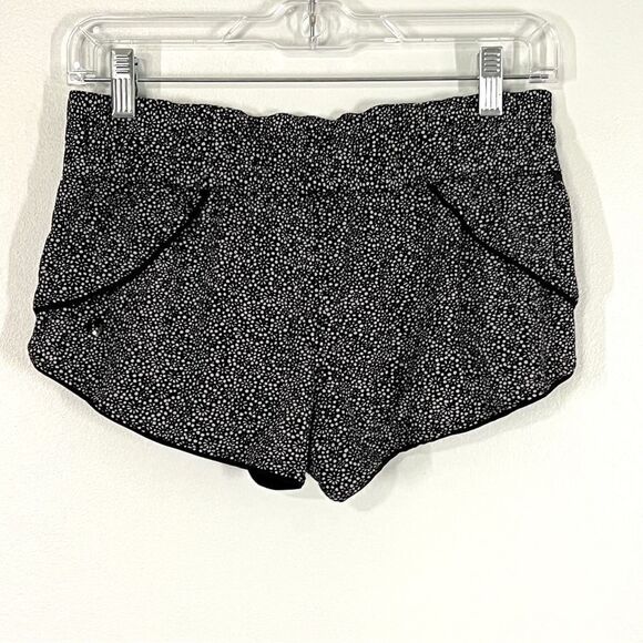 Lululemon Reversible Surf Short II 6 Freckle Flower Black White & Black - Picture 11 of 16